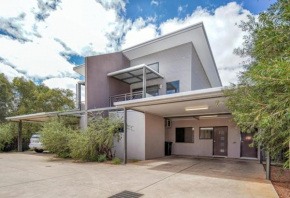 Gillen, Alice Springs Furnished 3 Bedroom 2 Bathroom Unit